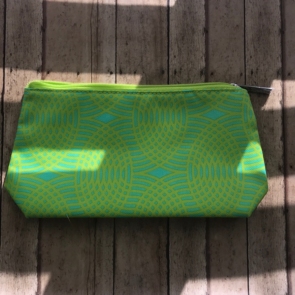 Clinique tiny hand bag green/blue